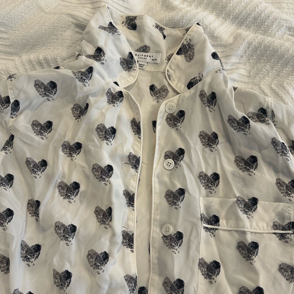 Equipment Silk Pajama Set Heart Thumb Print XS - Picture 10 of 16